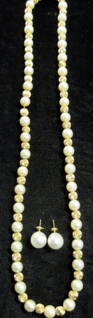 Appraisal: karat yellow gold and pearl necklace and earrings Alternating pearl