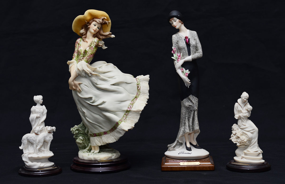 Appraisal: GIUSEPPE ARMANI ''FLORENCE SCULTURE D'ARTE'' FIGURINES Piece of the Year