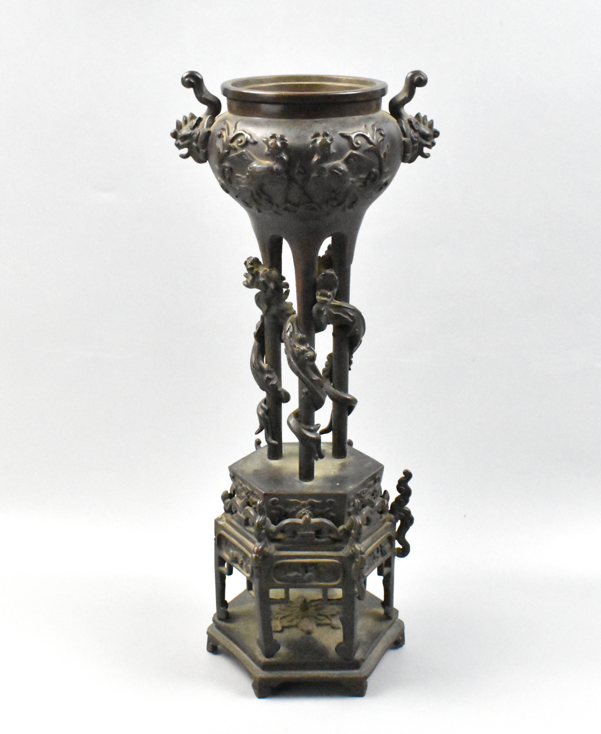 Appraisal: A Japanese bronze censer dated to Meiji Period Standing on