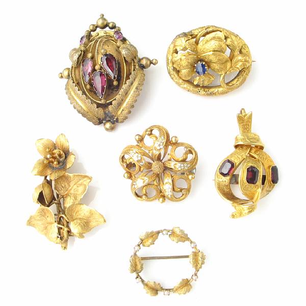 Appraisal: A collection of six Victorian gold brooches