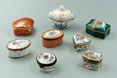 Appraisal: Eight porcelain dresser boxes five Limoges one Samson one Ginori