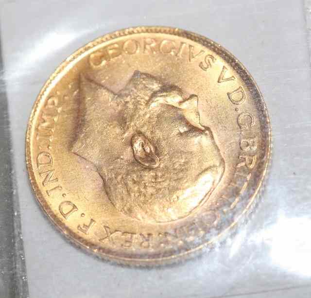 Appraisal: A GEORGE V GOLD SOVEREIGN Pretoria mint