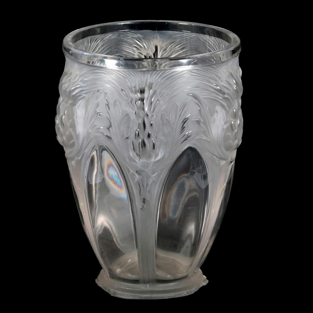 Appraisal: A VERLYS GLASS VASE A French Verlys glass vase of