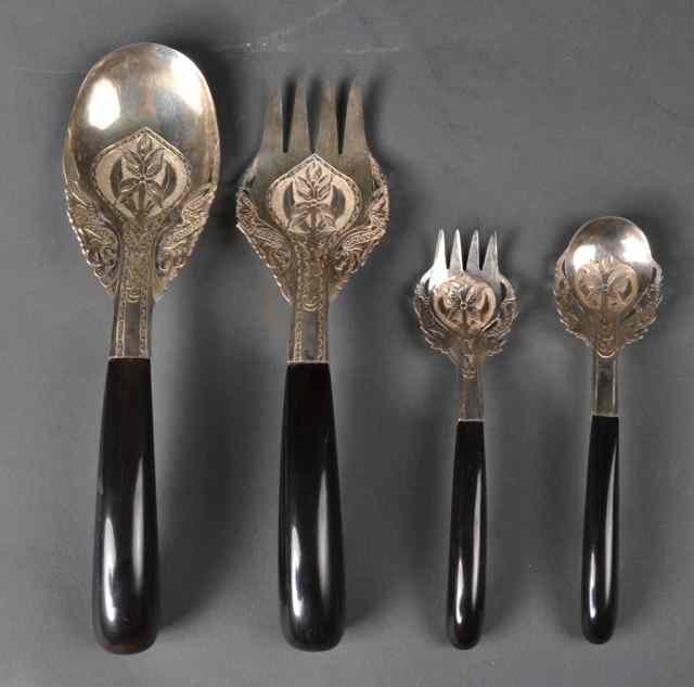 Appraisal: Islamic Silver Horn Handle Serving PiecesTo include a large serving