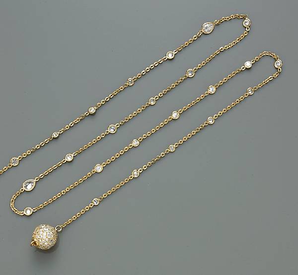 Appraisal: A diamond necklace with ball clasp estimated total diamond weight