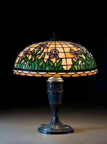 Appraisal: PITTSBURGH ATTRIBUTION TABLE LAMP WITH LEADED IRIS SHADE American ca