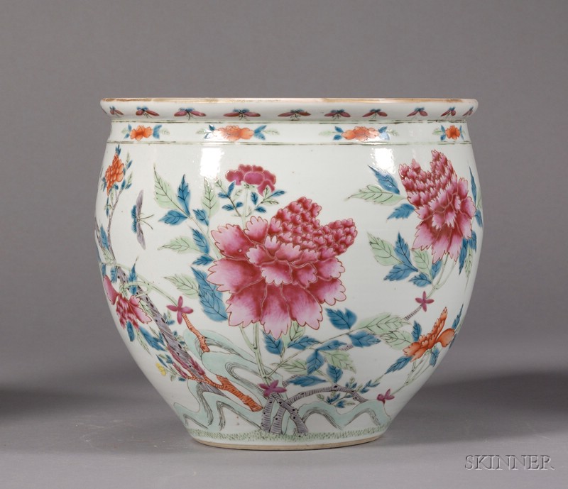 Appraisal: Fish Bowl China th century famille rose porcelain decoration of