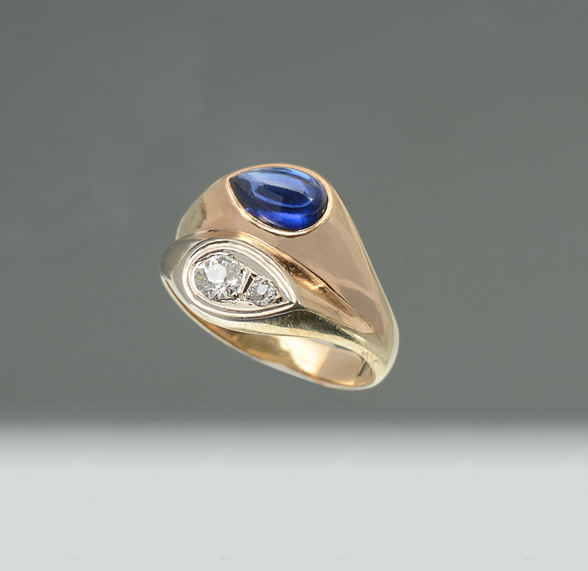 Appraisal: K RETRO DECO SAPPHIRE AND DIAMOND BY-PASS RING old European