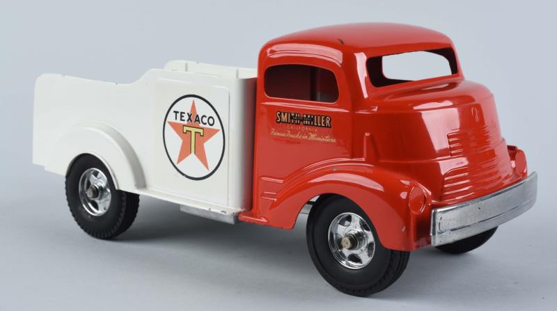 Appraisal: Smith Miller GMC Texaco Truck Truck is repainted with custom