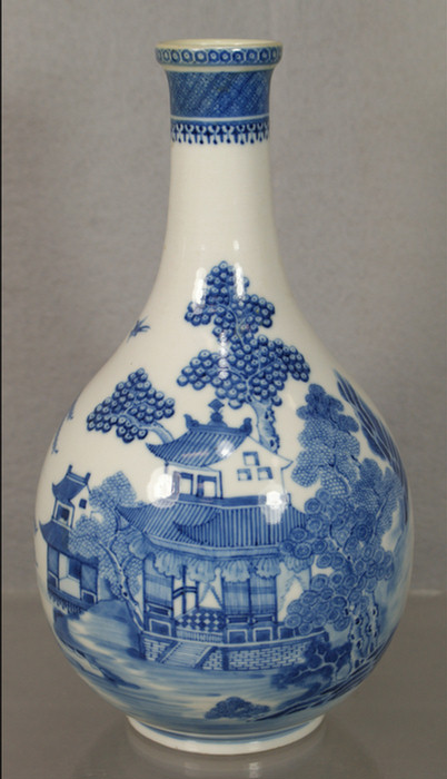 Appraisal: Chinese Export porcelain Nanking bottle vase h no chips or