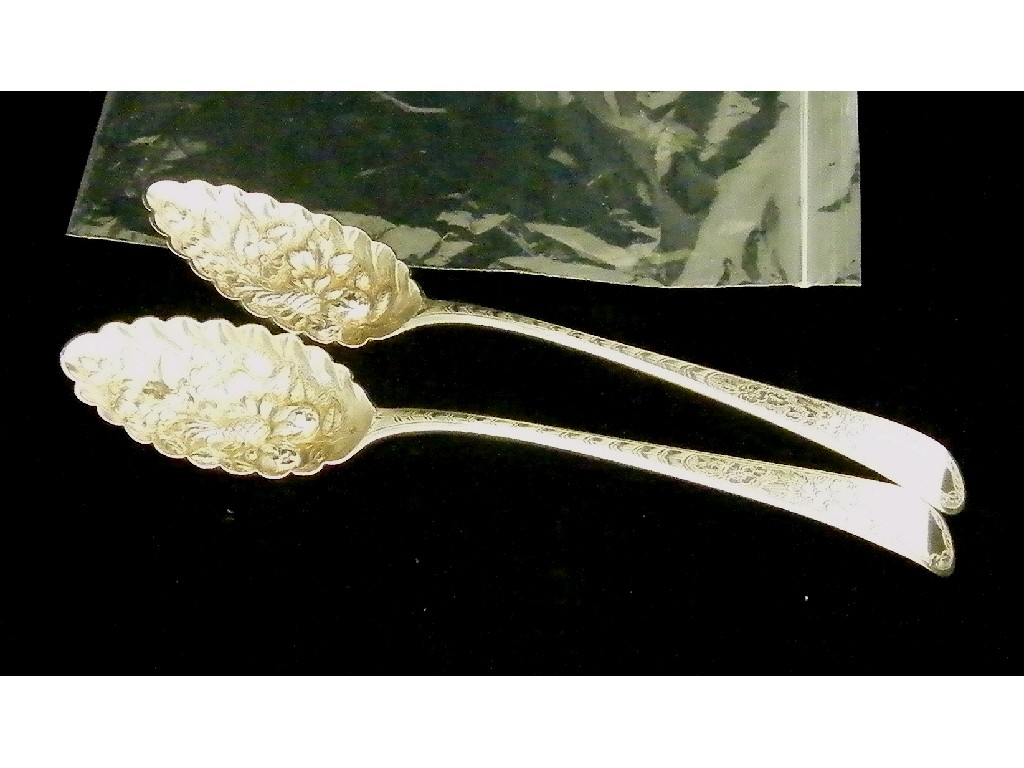 Appraisal: Pair of George III Old English pattern serving spoons by