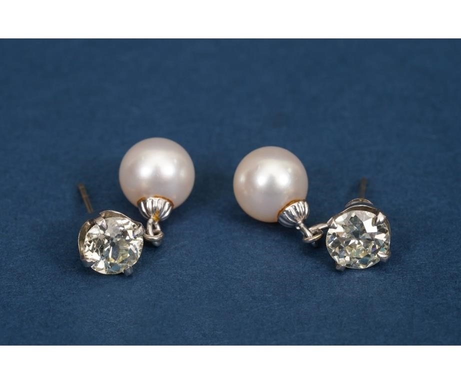 Appraisal: k white gold diamond and cultured pearl pendants earrings with