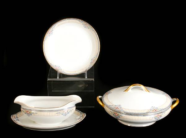 Appraisal: A Noritake porcelain part dinner service In the Savoy pattern