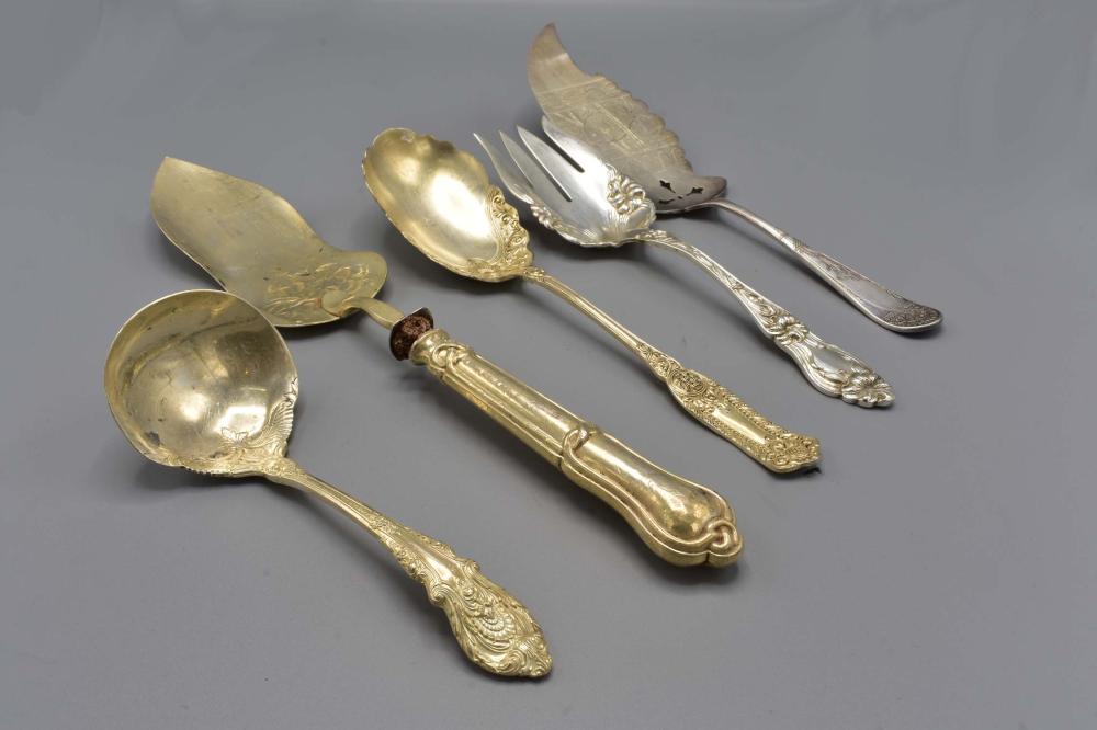 Appraisal: GROUP OF FIVE SILVER AND SILVERPLATE SERVING PCS Including Wallace