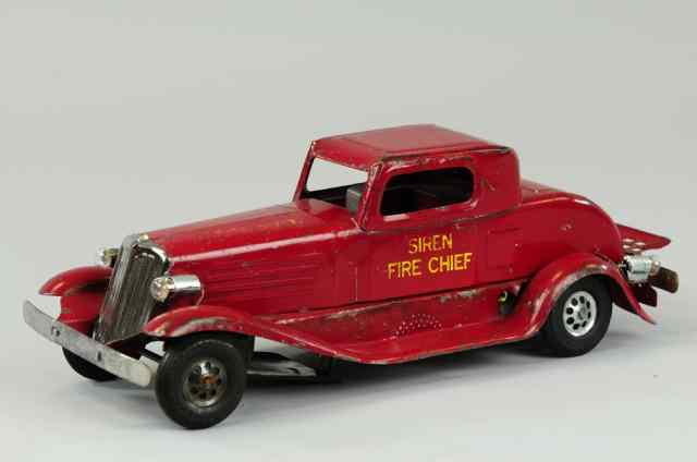 Appraisal: FIRE CHIEF SIREN TOY COUPE Girard pressed steel painted in