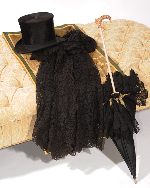 Appraisal: A TH CENTURY SILK TOP HAT together with a silk