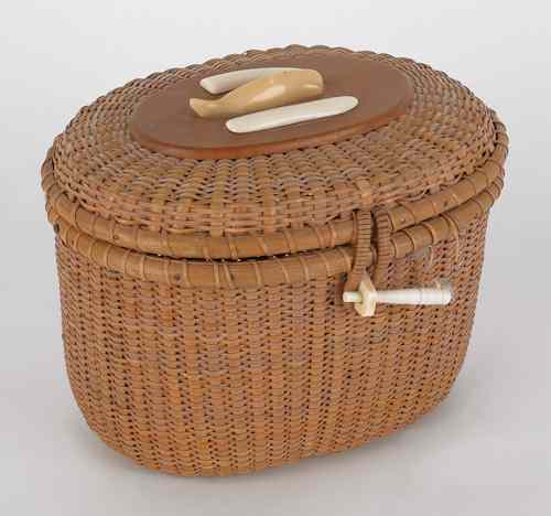 Appraisal: Contemporary Nantucket lightship basket h