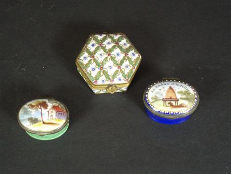 Appraisal: A th century Battersea enamel box of oval form decorated