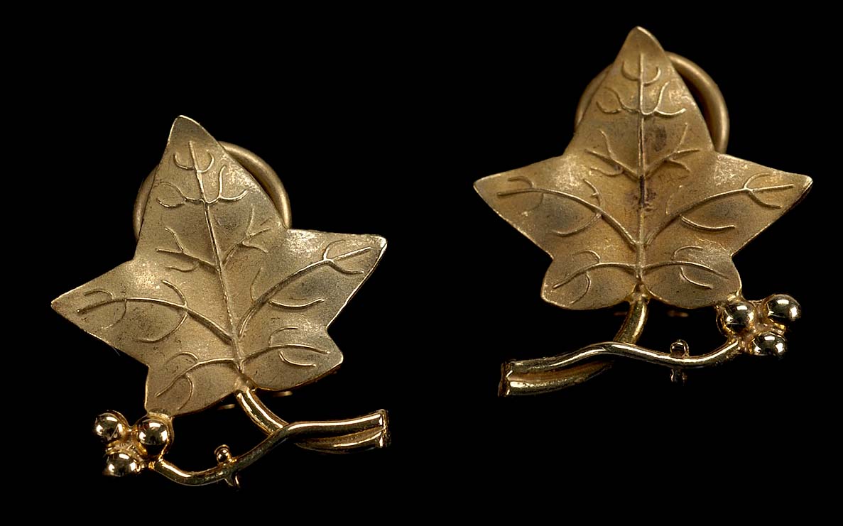 Appraisal: PAIR OF KT YELLOW GOLD EARRINGS in leaf form For