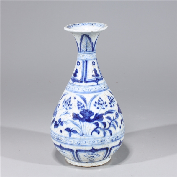 Appraisal: Chinese blue and white porcelain crackle glaze vase with allover