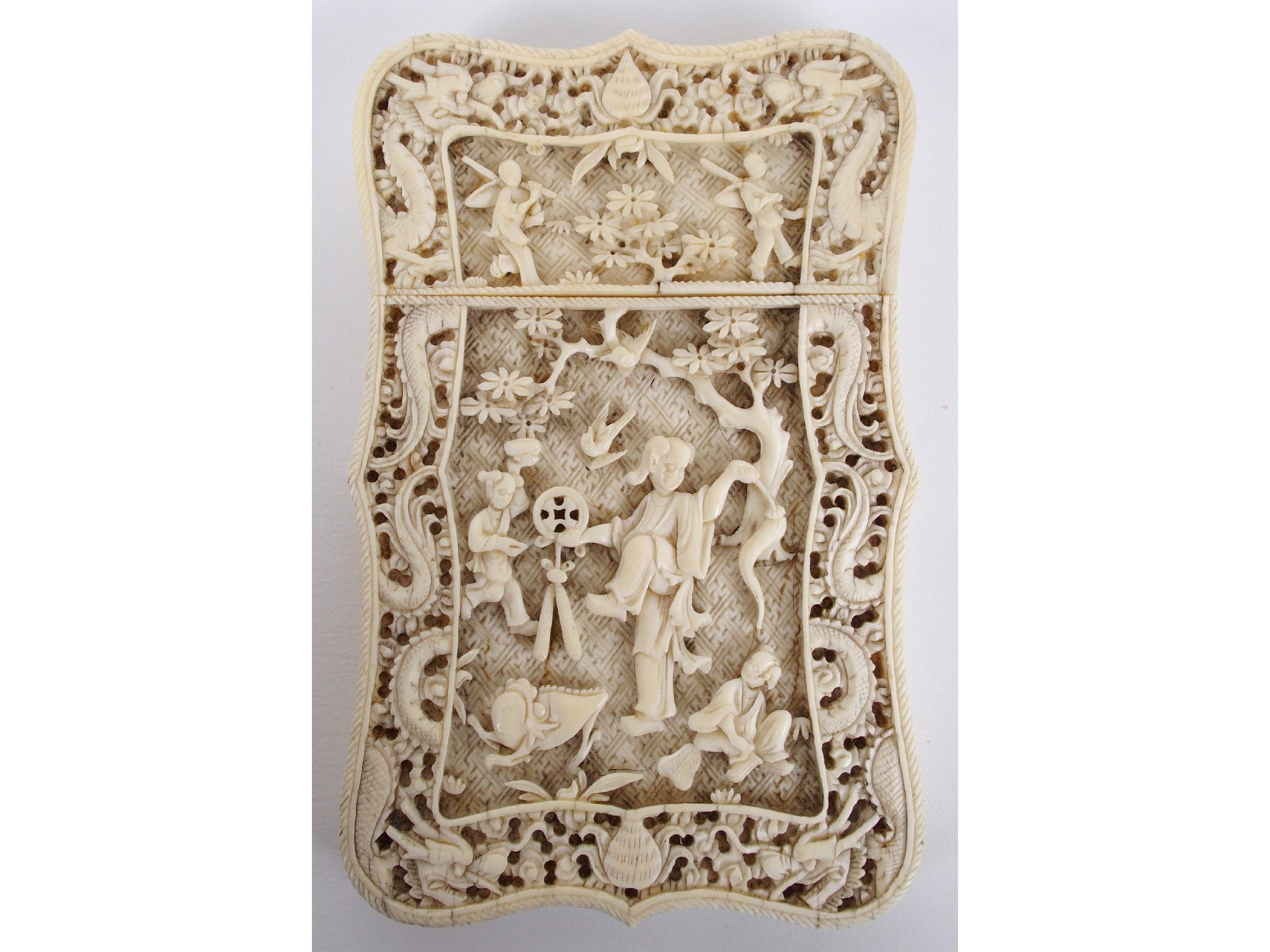 Appraisal: A Chinese ivory export card casefinely and deeply carved with