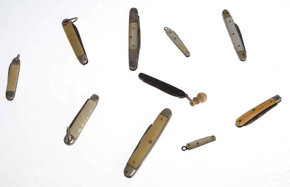 Appraisal: A GROUP OF TEN COLLECTIBLE MINIATURE POCKET KNIVES including four