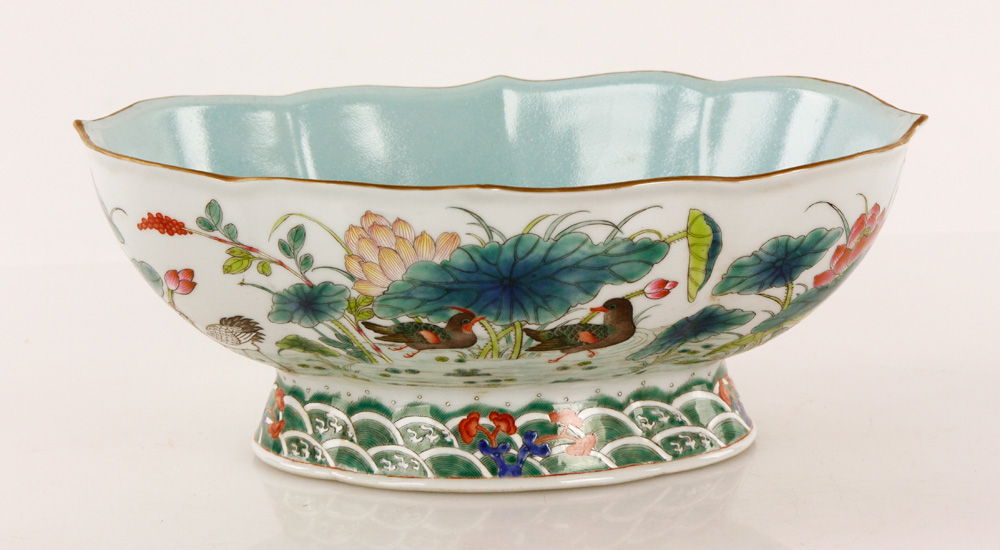 Appraisal: - Chinese Fruit Bowl Fruit bowl China turquoise interior gilt