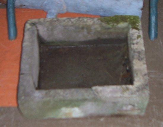 Appraisal: A rectangular stone trough cm x cm x