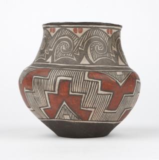 Appraisal: A Southwest Pueblo polychrome pottery vessel Early th century polychrome