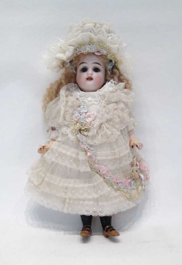 Appraisal: A GERMAN KAMMER REINHARDT BISQUE HEAD DOLL - in ht