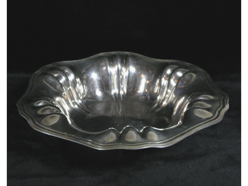 Appraisal: Old Newbury Crafters Sterling Silver Center Bowl scalloped border with