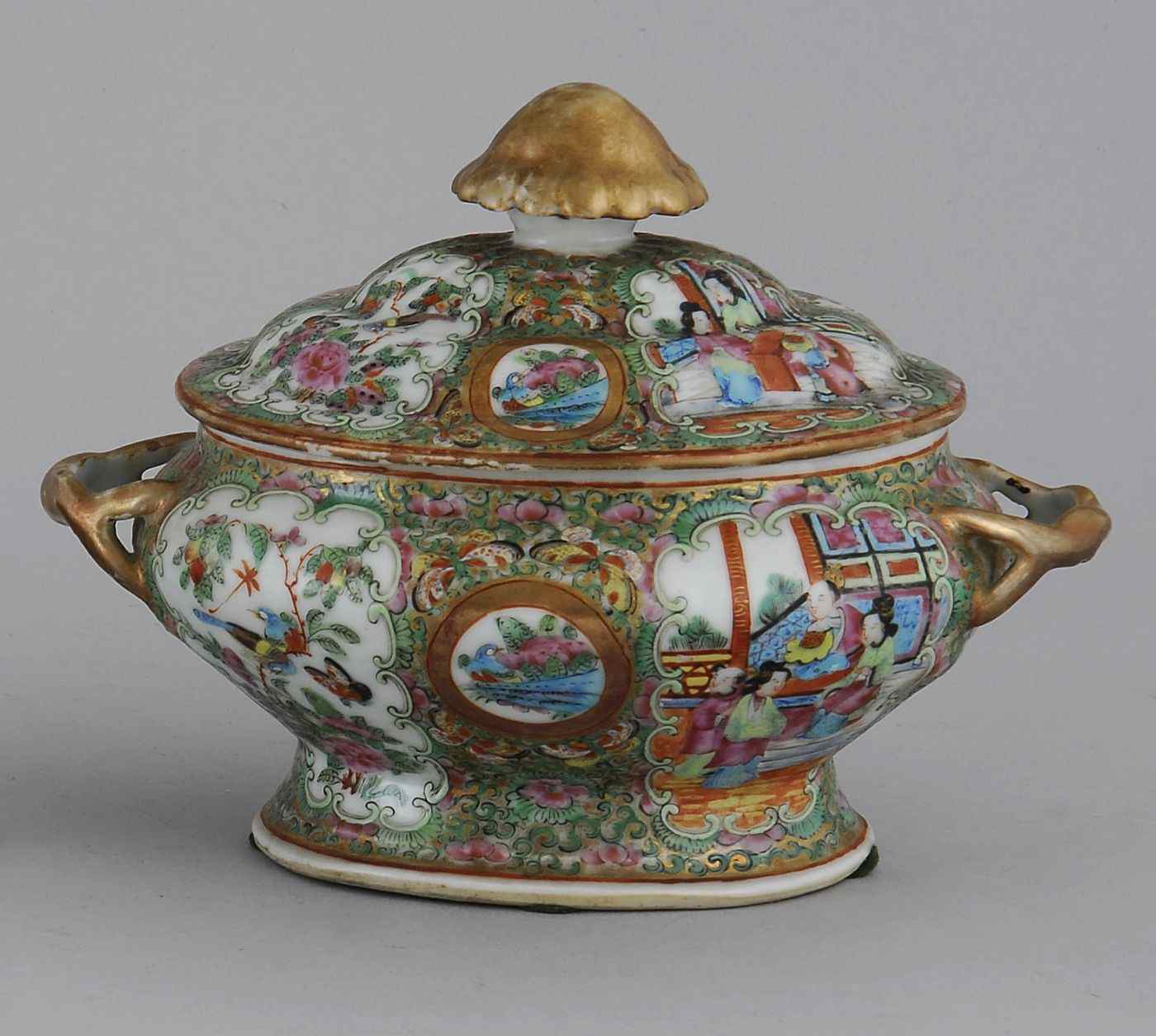 Appraisal: CHINESE EXPORT PORCELAIN COVERED SAUCE TUREENCirca With rose medallion Mandarin