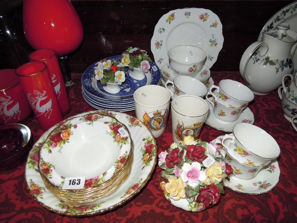 Appraisal: A collection of miscellaneous ceramics including a Royal Albert Old