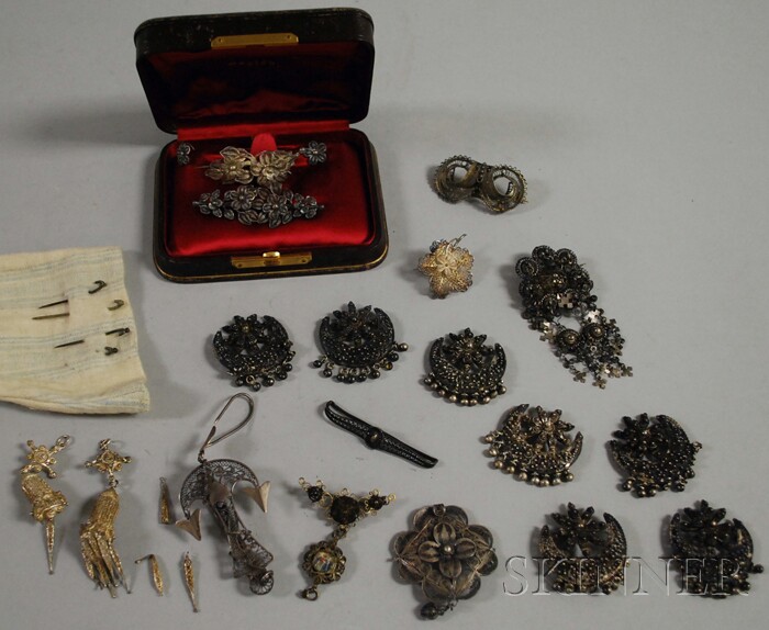 Appraisal: Silver Fiigree Jewelry including brooches earrings pendants and other ornaments