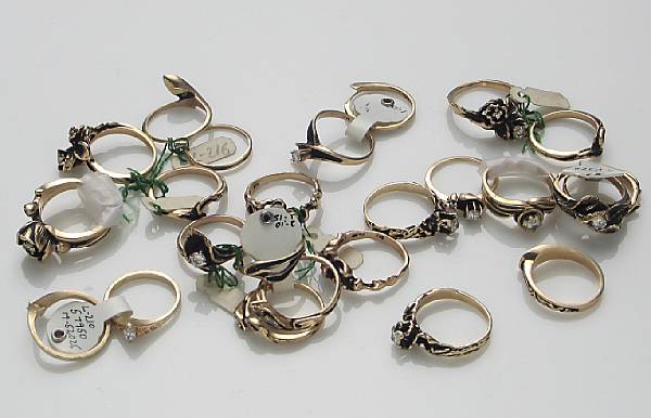 Appraisal: A collection of twenty-six diamond and k gold rings gross