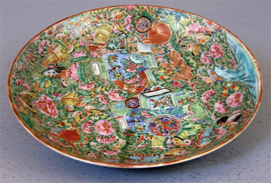 Appraisal: Late th century Chinese porcelain charger painted with deer in