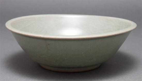 Appraisal: Chinese celadon glazed stoneware bowl th to th century in