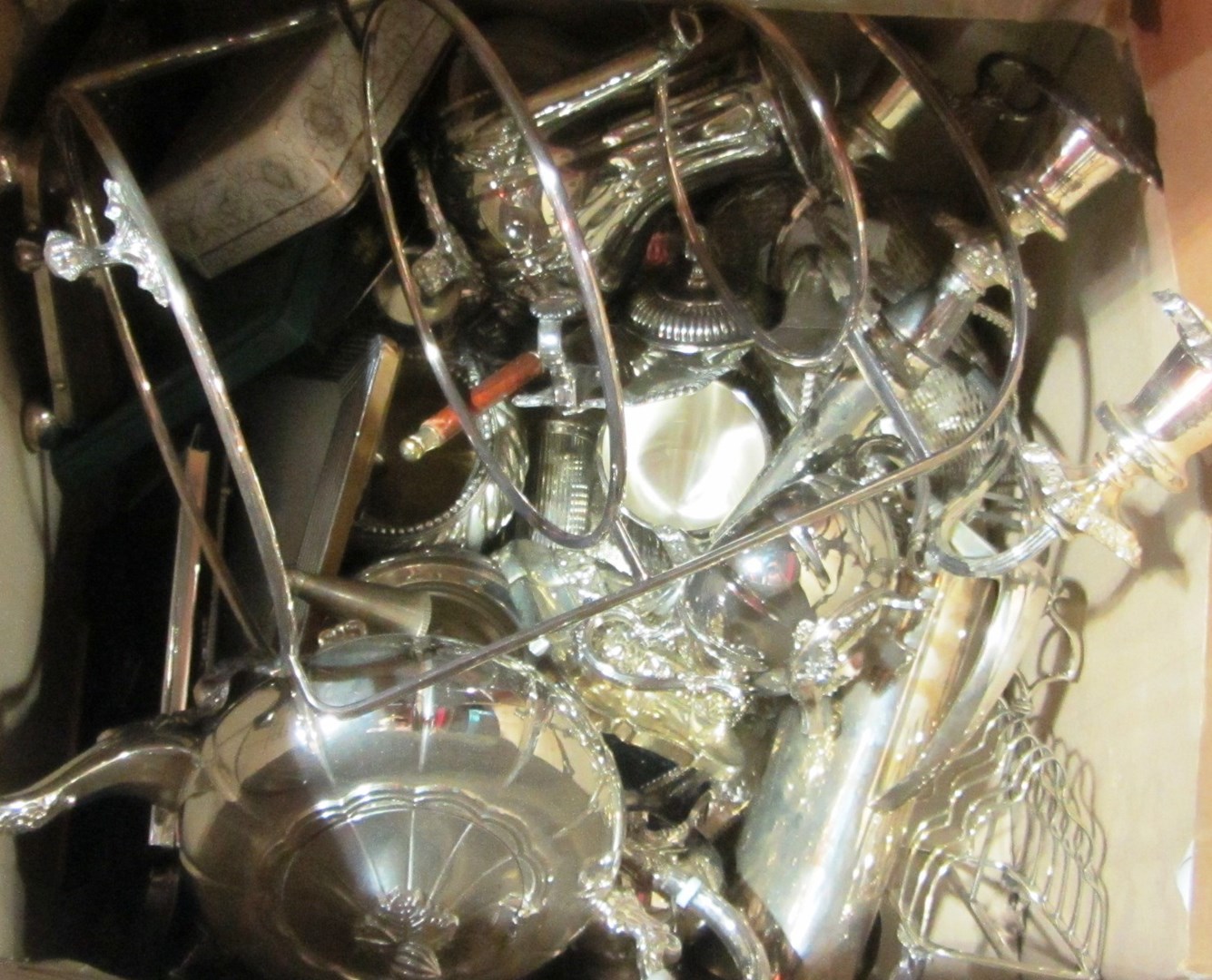 Appraisal: A quantity of assorted silver plated items including candelabra a