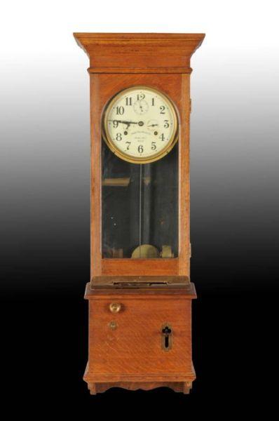 Appraisal: Oak Case Simplex Time Recorder Clock Description Circa -Day movement