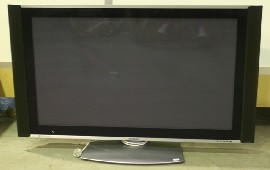 Appraisal: A Hitachi flat panel plasma display