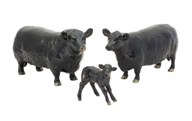 Appraisal: A Beswick Aberdeen Angus trio comprising a bull No a