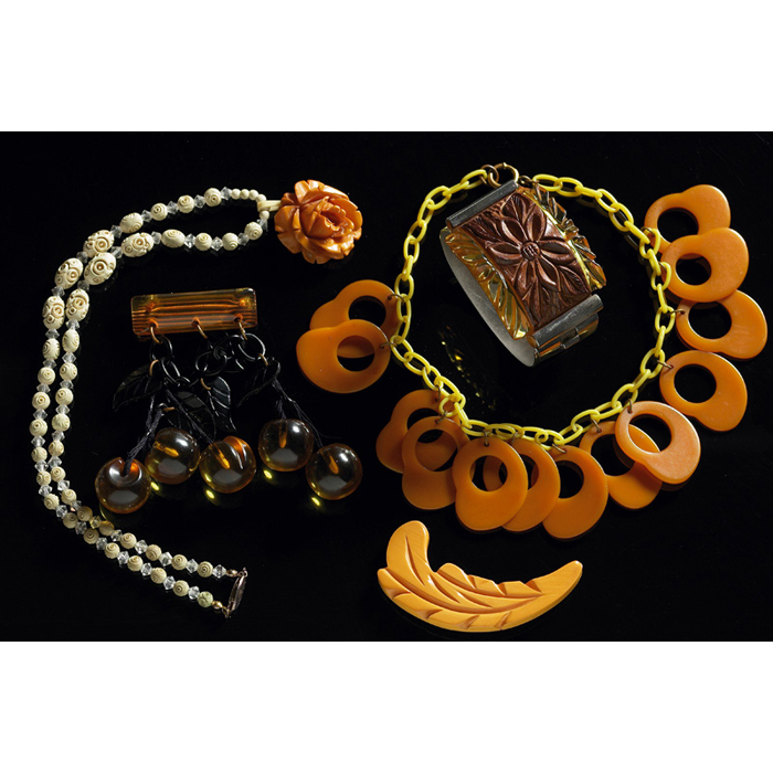 Appraisal: Bakelite and glass bead necklace and pin butterscotch roses pale