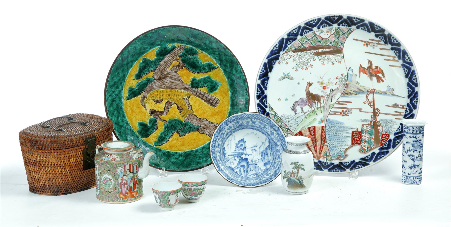 Appraisal: FIVE PIECES OF CHINESE PORCELAIN AND A ROSE MEDALLION TEA