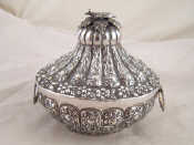 Appraisal: An Egyptian hallmarked silver lidded sugar box approx x cm