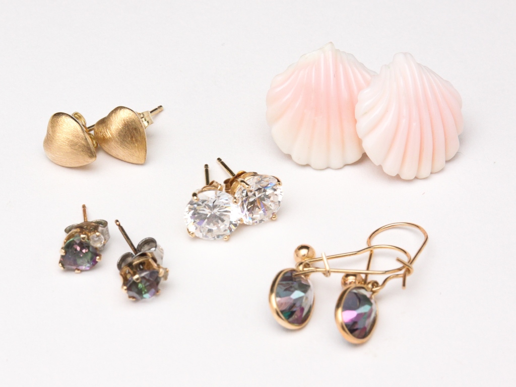 Appraisal: American contemporary Five pairs of earrings consisting of KYG kidney