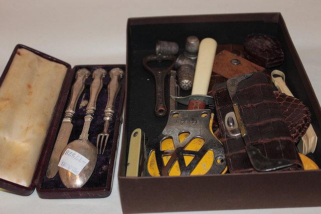 Appraisal: A QUANTITY OF VARIOUS BIJOUTTERIE to include a silver knife