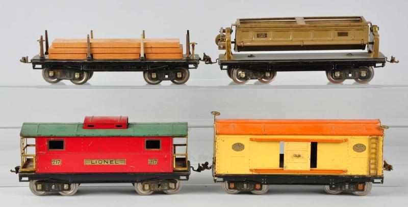 Appraisal: Lot of Tinplate Lionel Series Freight Cars Description American Pre-war