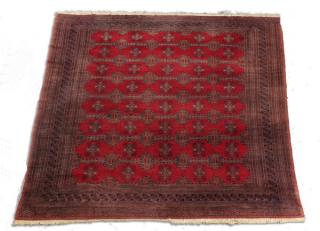 Appraisal: Finely hand knotted Persian wool rug x Finely hand knotted