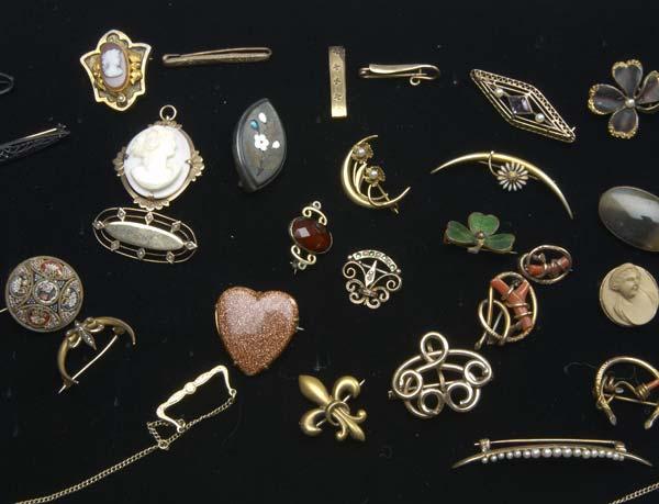 Appraisal: th EARLY th C PINS Thirty pieces includes small pins