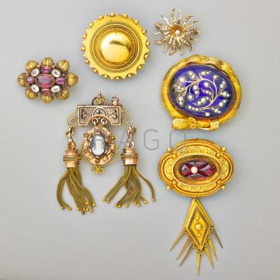 Appraisal: SIX VICTORIAN GOLD BROOCHES k gold circular brooch in the